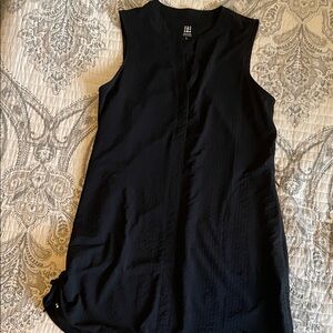 Title Nine Classic Black Top